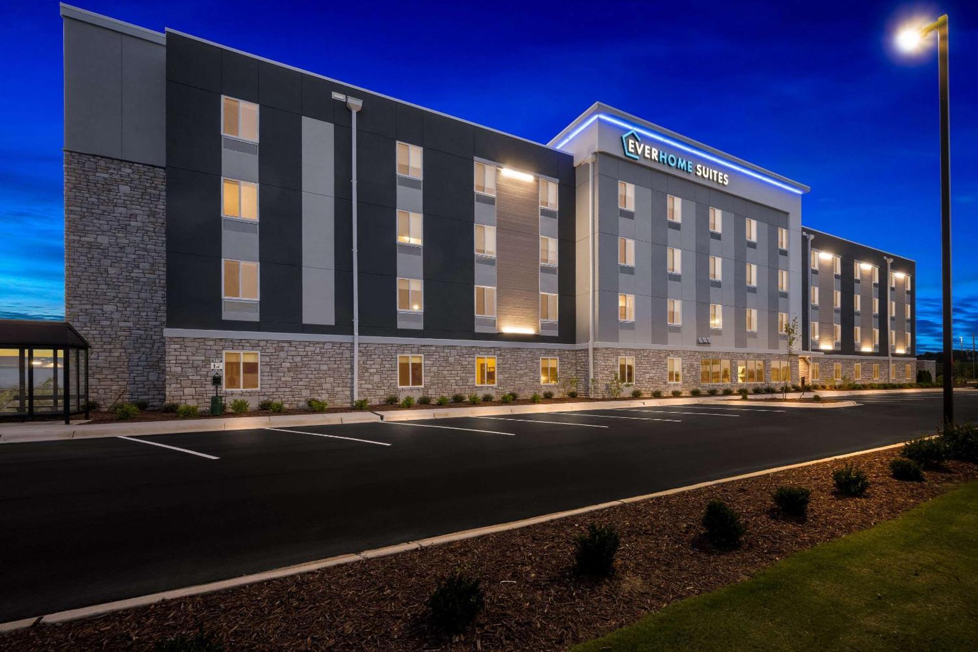 Everhome Suites Fayetteville Near Fort Bragg Exterior foto
